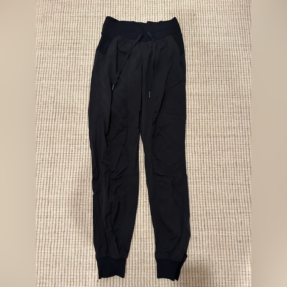 Lululemon dance studio jogger size 2 Black